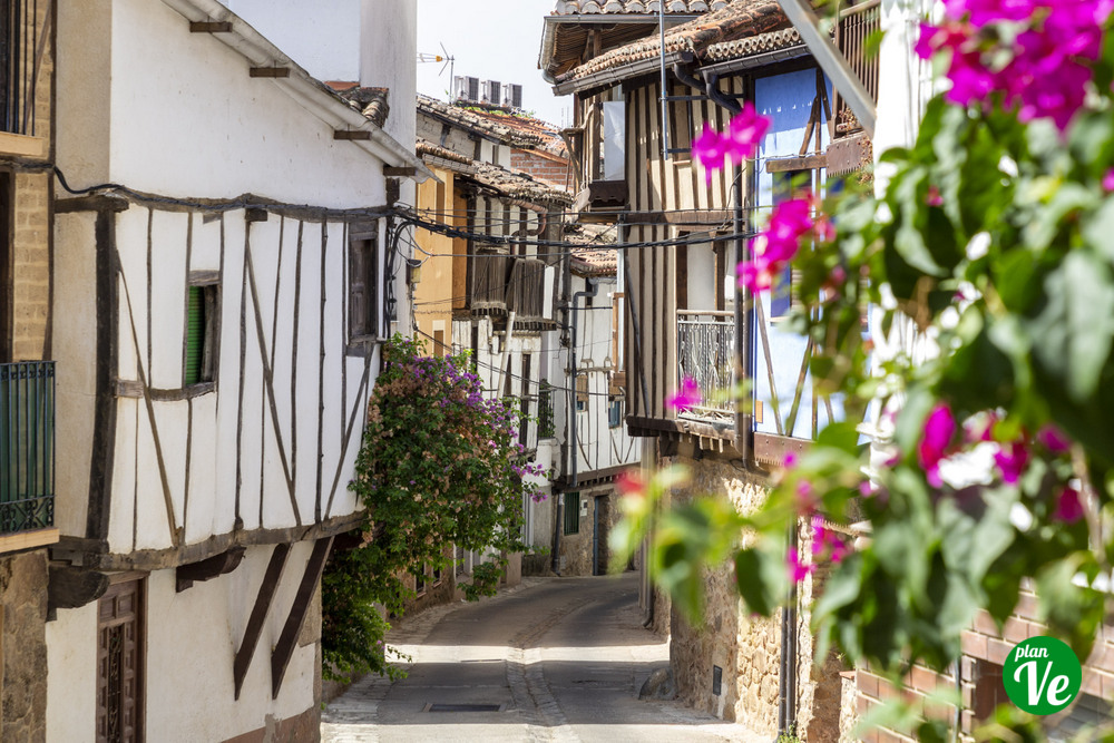 Piscina natural en Madrigal de la Vera
